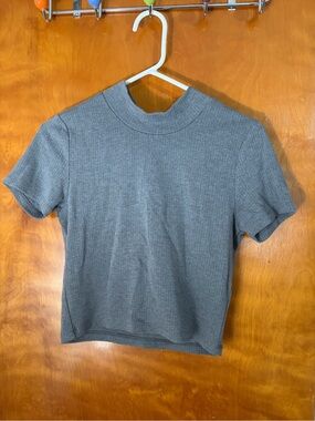 Heartloom Gray Ribbed Short-Sleeve Mock Neck Tee